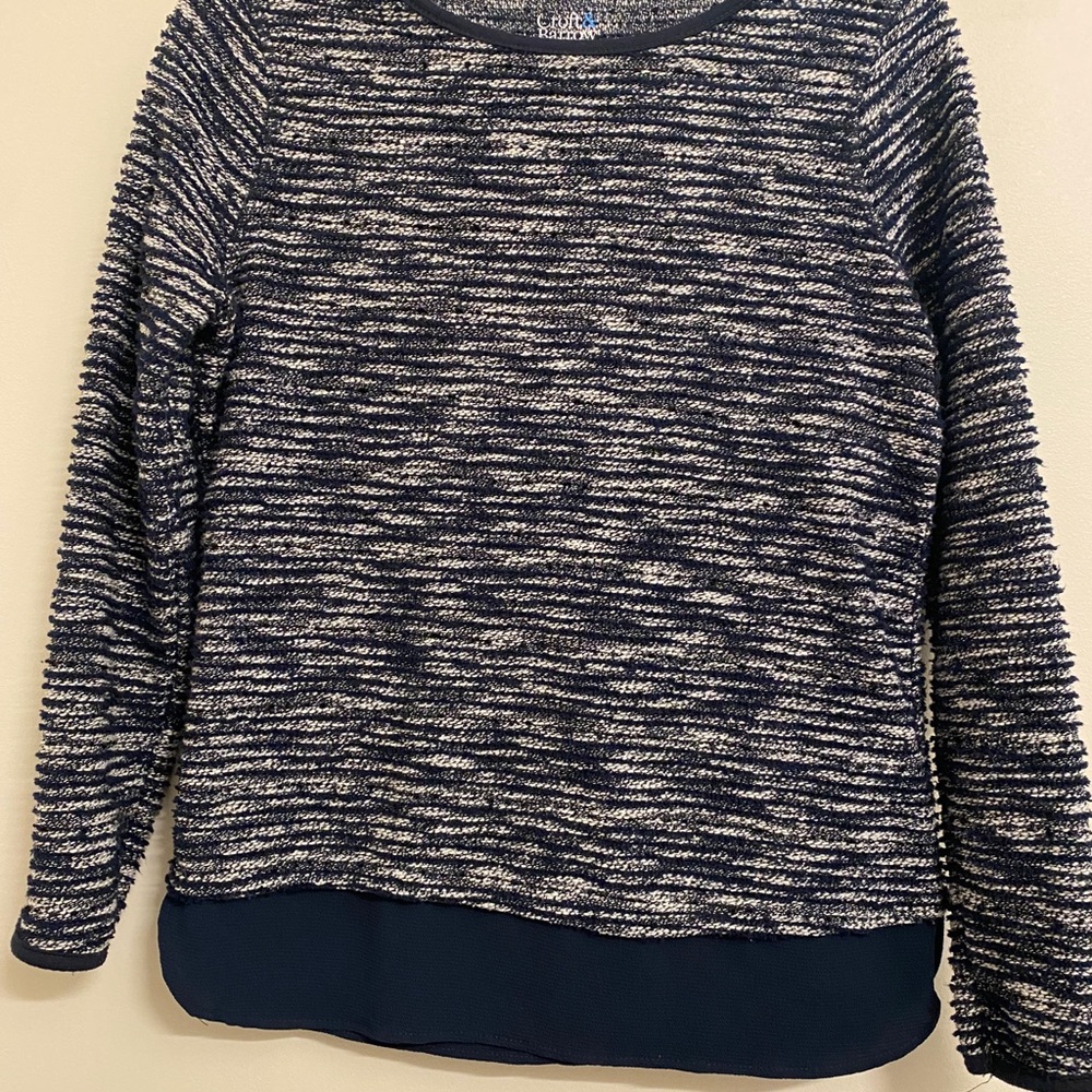 Sweater blouse with shear trim
